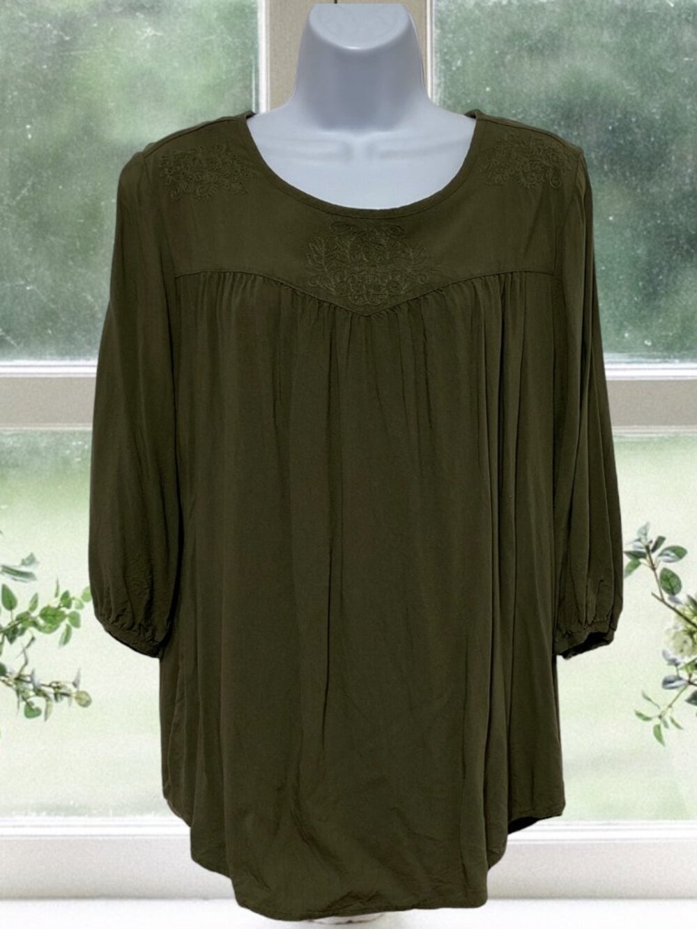 Faded Glory-Women's XXL Pullover Embroidered Top Half Sleeve Light Weight-Rayon